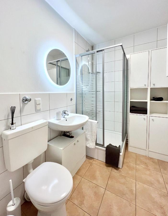 Sabe Apartment: Balcony + Free Parking + Netflix Wuppertal Esterno foto