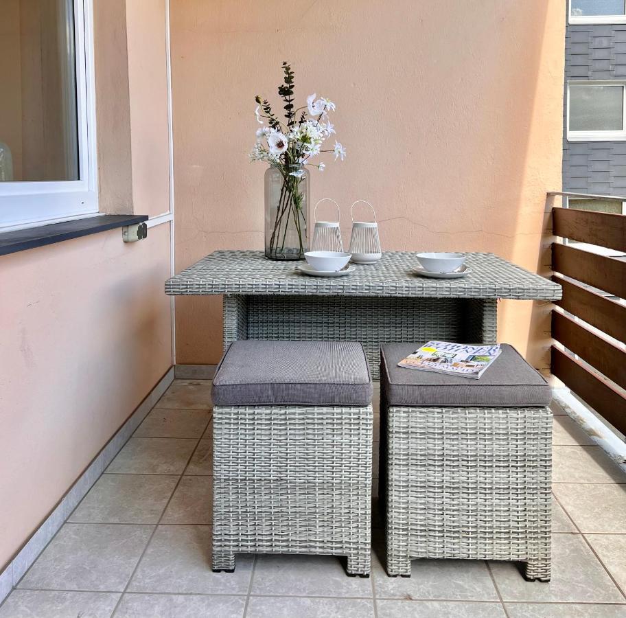 Sabe Apartment: Balcony + Free Parking + Netflix Wuppertal Esterno foto