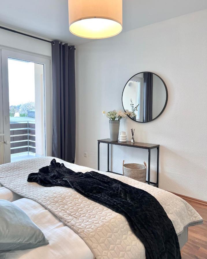 Sabe Apartment: Balcony + Free Parking + Netflix Wuppertal Esterno foto